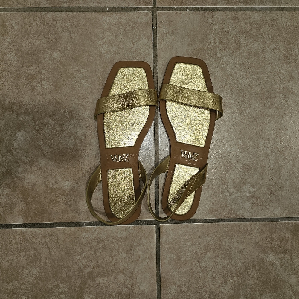 Sandals - Picture 2 of 2